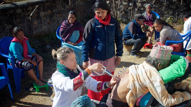 Eliot Sitt | Acupuncture Volunteer Nepal